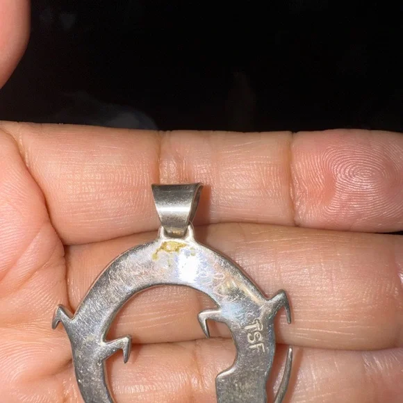 Touch of Santa Fe Sterling Silver lizard pendant with lab opal inlay - Picture 4 of 15